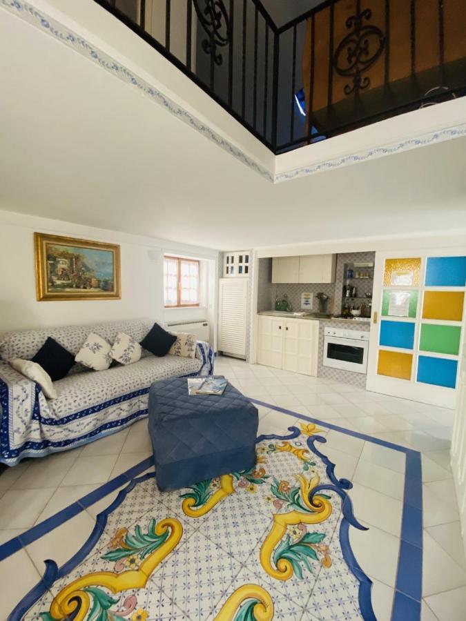 Central Apartment Le Botteghe Капри Екстериор снимка