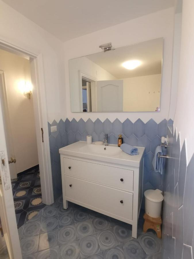 Central Apartment Le Botteghe Капри Екстериор снимка